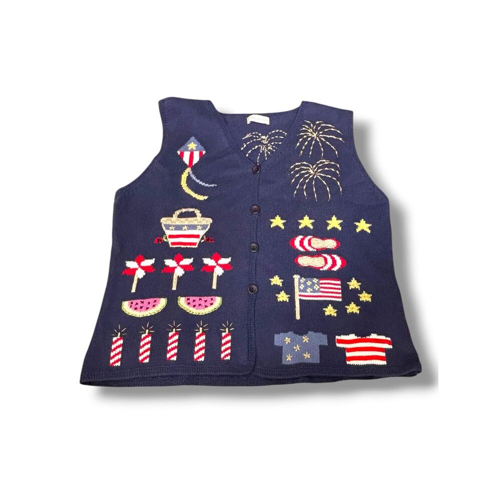 Vintage Patriotic Americanaβ Sweater Vest Fireworks Sailboats USA Flag Nautical